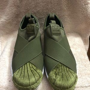 Addias slipon sneakers size 6 1/2 women’s
